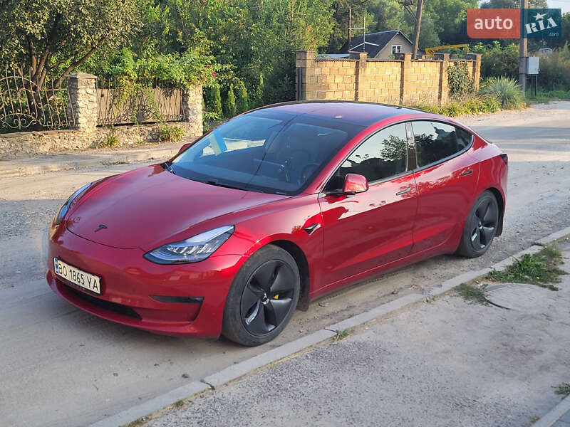 Седан Tesla Model 3 2018 в Тернополі