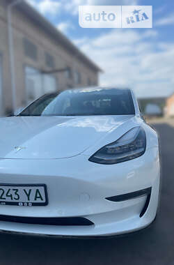 Седан Tesla Model 3 2018 в Виннице