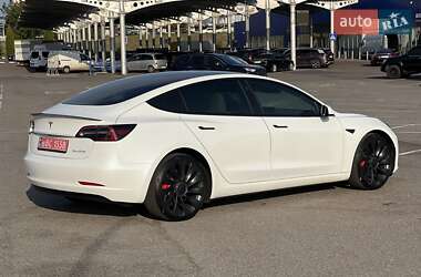 Седан Tesla Model 3 2022 в Ровно