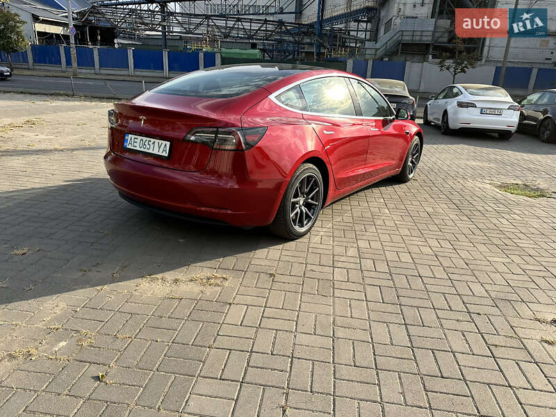 Седан Tesla Model 3 2018 в Дніпрі
