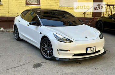 Седан Tesla Model 3 2020 в Дніпрі