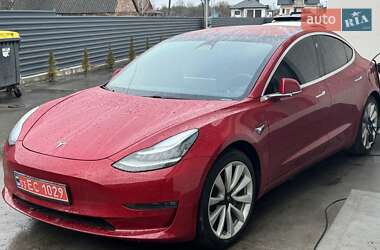 Седан Tesla Model 3 2018 в Києві