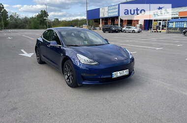 Седан Tesla Model 3 2019 в Кам'янському