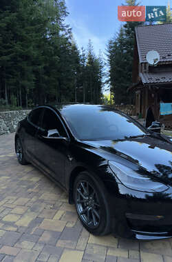 Седан Tesla Model 3 2019 в 