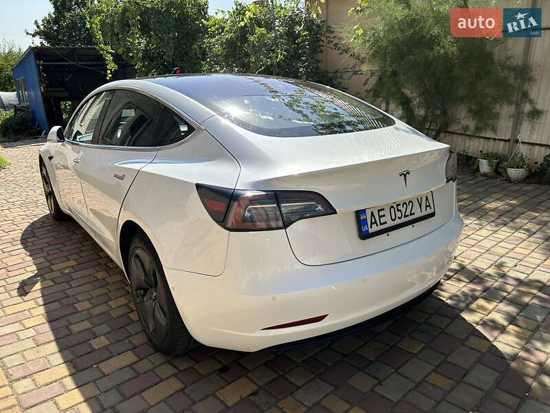 Седан Tesla Model 3 2018 в Кривому Розі