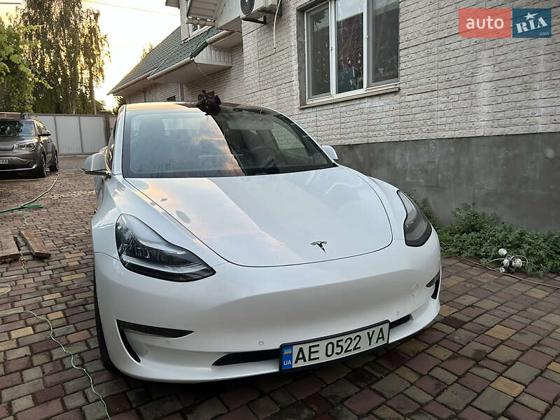 Седан Tesla Model 3 2018 в Кривому Розі