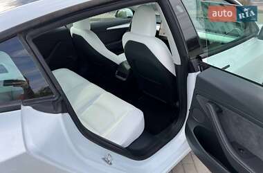 Седан Tesla Model 3 2023 в Житомирі