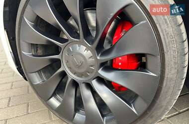 Седан Tesla Model 3 2023 в Житомирі