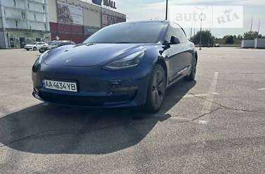 Седан Tesla Model 3 2023 в Киеве