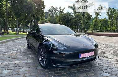 Седан Tesla Model 3 2023 в Киеве