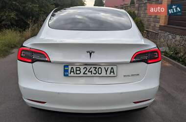 Седан Tesla Model 3 2021 в Виннице