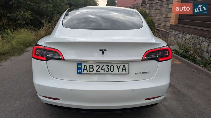 Седан Tesla Model 3 2021 в Вінниці