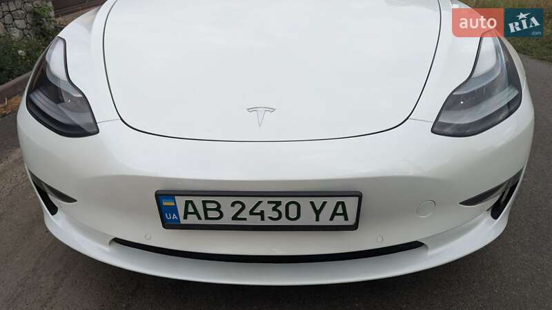 Седан Tesla Model 3 2021 в Виннице