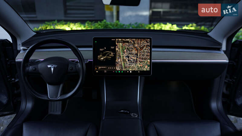 Седан Tesla Model 3 2019 в Львові фото 19 Седан Tesla Model 3 2019 в Львові