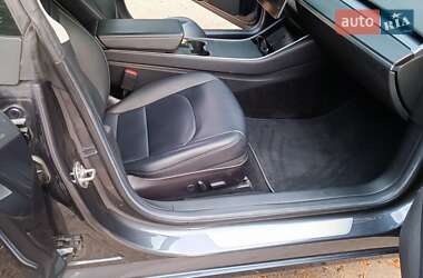 Седан Tesla Model 3 2018 в 