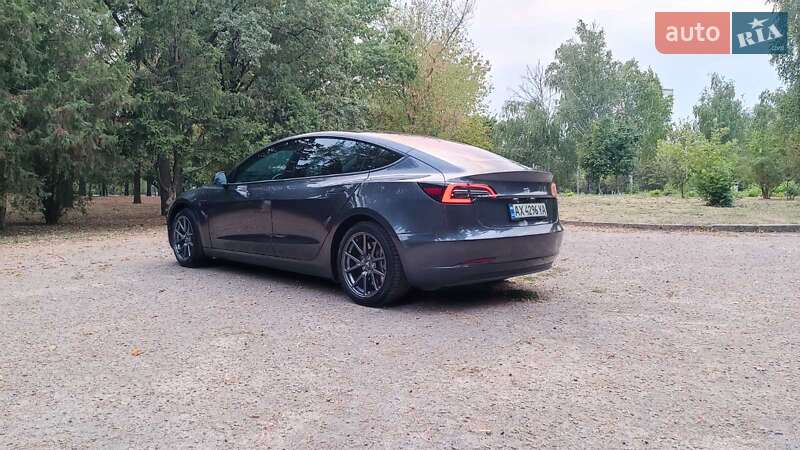 Седан Tesla Model 3 2018 в Харькове