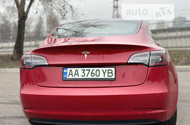 Седан Tesla Model 3 2022 в Киеве