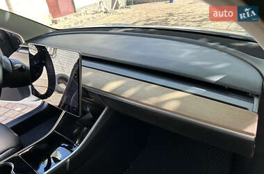 Седан Tesla Model 3 2018 в 