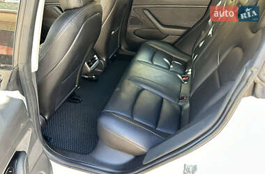 Седан Tesla Model 3 2018 в 