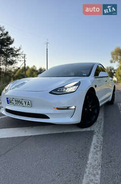 Седан Tesla Model 3 2019 в 