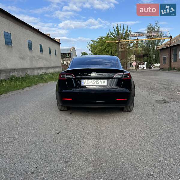 Седан Tesla Model 3 2023 в Гайсине