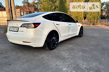 Седан Tesla Model 3 2021 в Вінниці