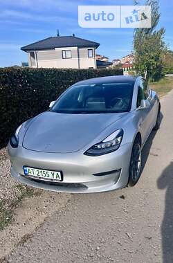 Седан Tesla Model 3 2018 в Івано-Франківську