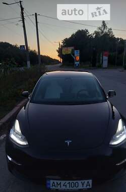 Седан Tesla Model 3 2018 в Житомире