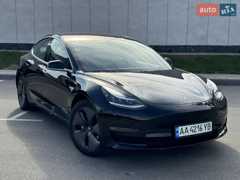 Седан Tesla Model 3 2019 в Києві