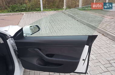Седан Tesla Model 3 2020 в Самборі