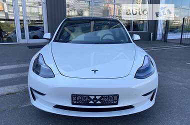 Седан Tesla Model 3 2021 в Києві