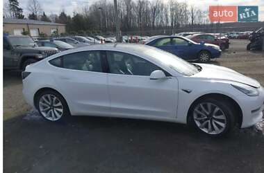 Седан Tesla Model 3 2019 в 