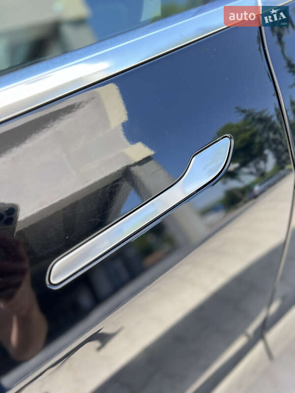 Седан Tesla Model 3 2020 в Івано-Франківську