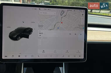 Седан Tesla Model 3 2020 в Ивано-Франковске