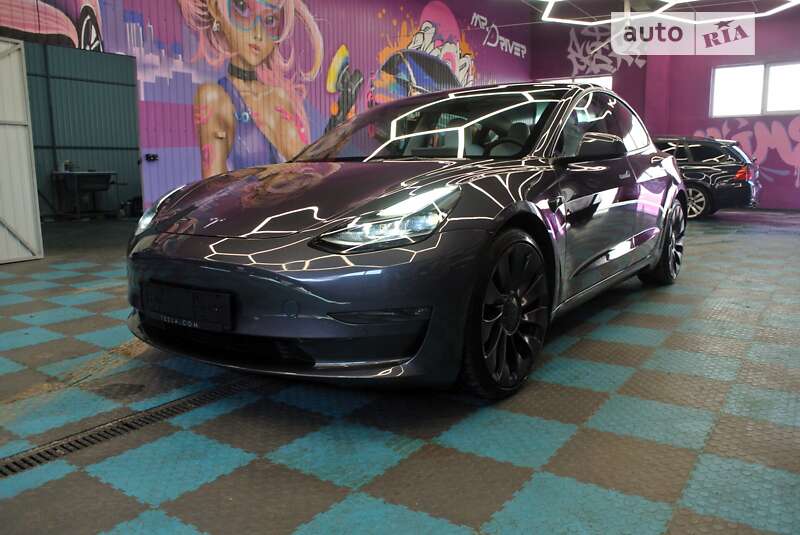 Седан Tesla Model 3 2021 в Києві
