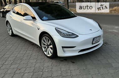 Седан Tesla Model 3 2020 в Черкассах