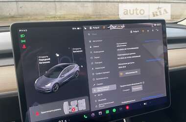 Седан Tesla Model 3 2020 в Киеве