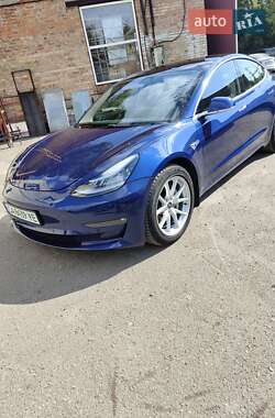 Седан Tesla Model 3 2019 в Черкасах