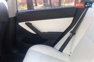 Седан Tesla Model 3 2018 в 