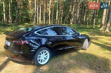 Седан Tesla Model 3 2018 в 