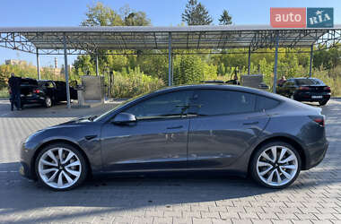 Седан Tesla Model 3 2021 в Полтаві