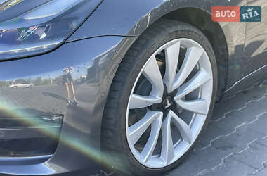 Седан Tesla Model 3 2021 в Полтаві