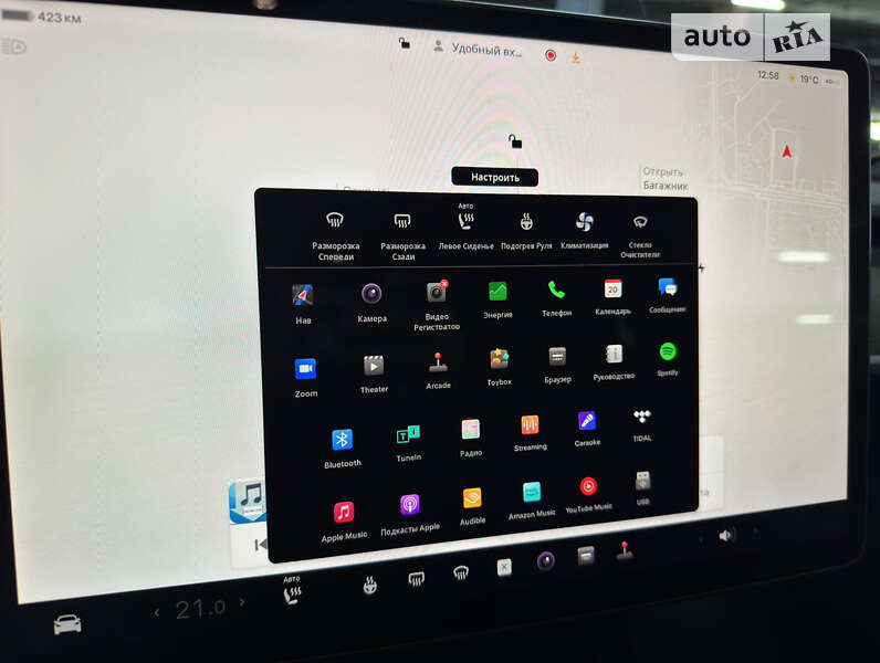 Седан Tesla Model 3 2023 в Києві