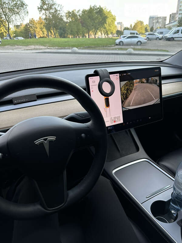Седан Tesla Model 3 2021 в Львове