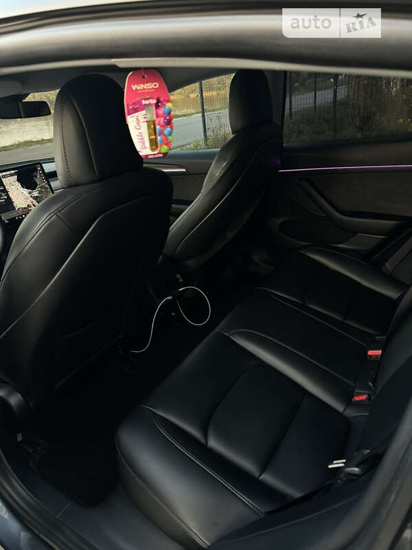 Седан Tesla Model 3 2021 в Івано-Франково