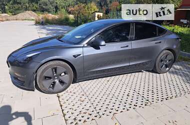 Седан Tesla Model 3 2022 в Львове