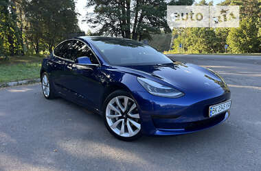 Седан Tesla Model 3 2020 в Ровно