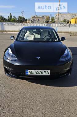 Седан Tesla Model 3 2021 в Дніпрі