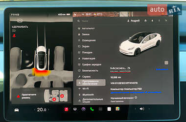 Седан Tesla Model 3 2022 в 