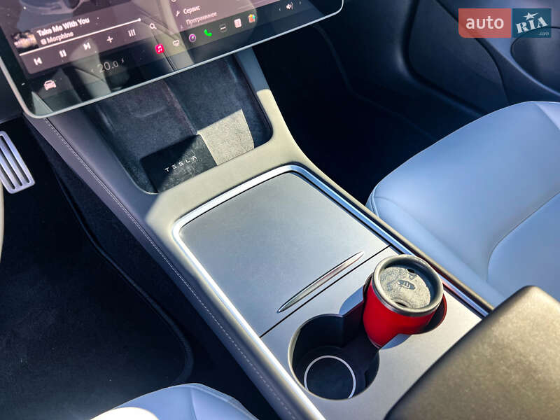 Седан Tesla Model 3 2022 в Вінниці